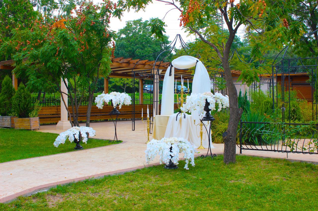Hotel Fantazia Haskovo Exterior foto